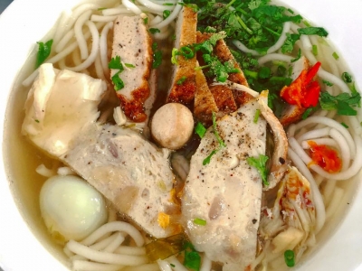 BÁNH CANH CHẢ CÁ